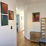 1st Floor - Hochwertige Mit Balkon Und Aufzug Διαμέρισμα Λιντάου