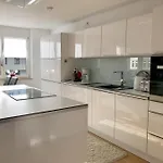 Διαμέρισμα 1st Floor - Hochwertige Mit Balkon Und Aufzug *