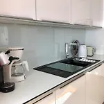 Διαμέρισμα 1st Floor - Hochwertige Mit Balkon Und Aufzug Λιντάου