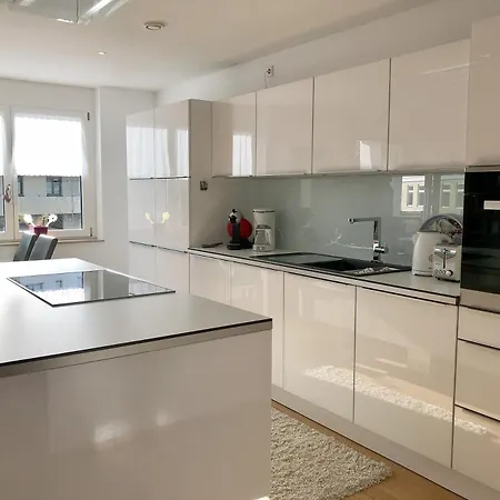 Apartman 1st Floor - Hochwertige Mit Balkon Und Aufzug *