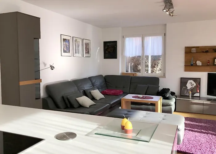 1st Floor - Hochwertige Mit Balkon Und Aufzug